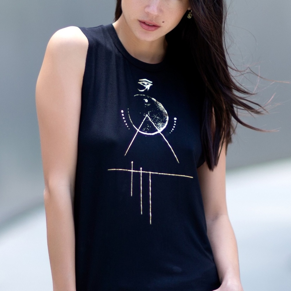 OMNI SLEEVELESS